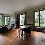 Le Chateau De John Miles Au Bord De L'eau בית נופש *