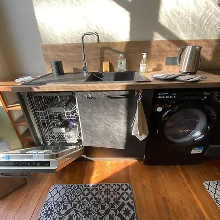 Le Chateau De John Miles Au Bord De L'eau * Suce-sur-Erdre