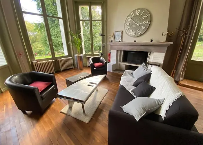 Σπίτι διακοπών Le Chateau De John Miles Au Bord De L'eau Sucé